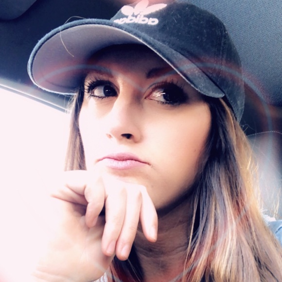 Meet your Posher, Kelcie - Picture 1 of 5